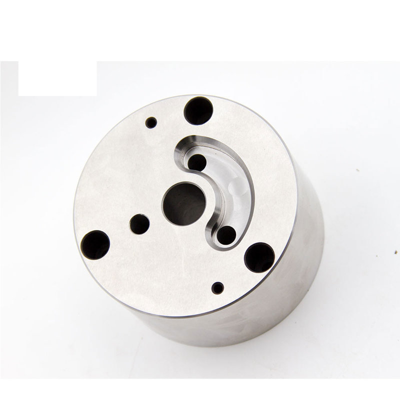 智能精密零部件走進市面市場是這個為的發展方向，但同時會引來問部分工人下崗