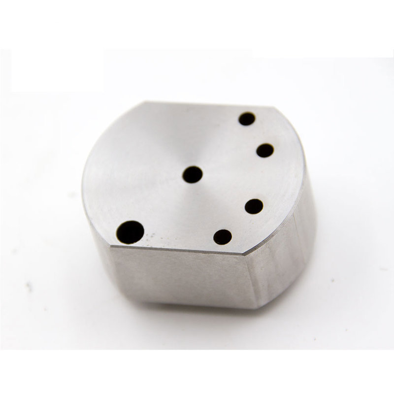 對組成部分零部件輪廊的全部cnc精密