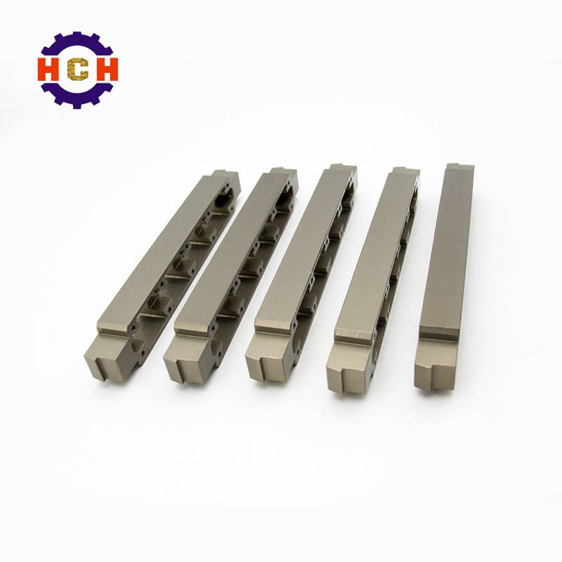 機(jī)械零部件加工中心數(shù)控機(jī)床作為高精度機(jī)床