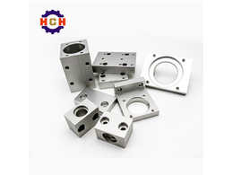 在網上怎么找機械零部件加工廠？